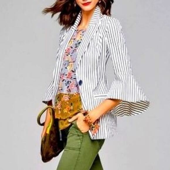 CAbi Women's White Navy Striped Bell Sleeve Blazer Jacket Size 2 Classy Elegant - Picture 2 of 14